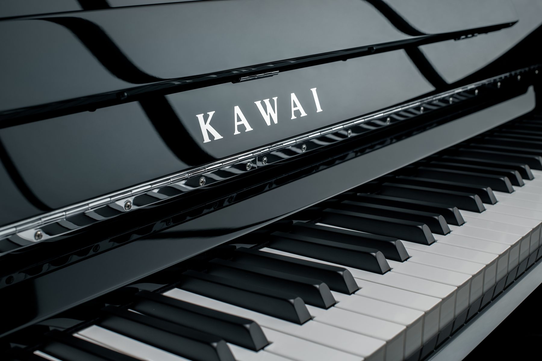 Tastatur und Kawai-Logo des NOVUS NV6