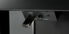 Prise casque et panneau de connexion Kawai CA901 sous la table de jeu